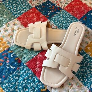 Women's Cream Dressy Sandals